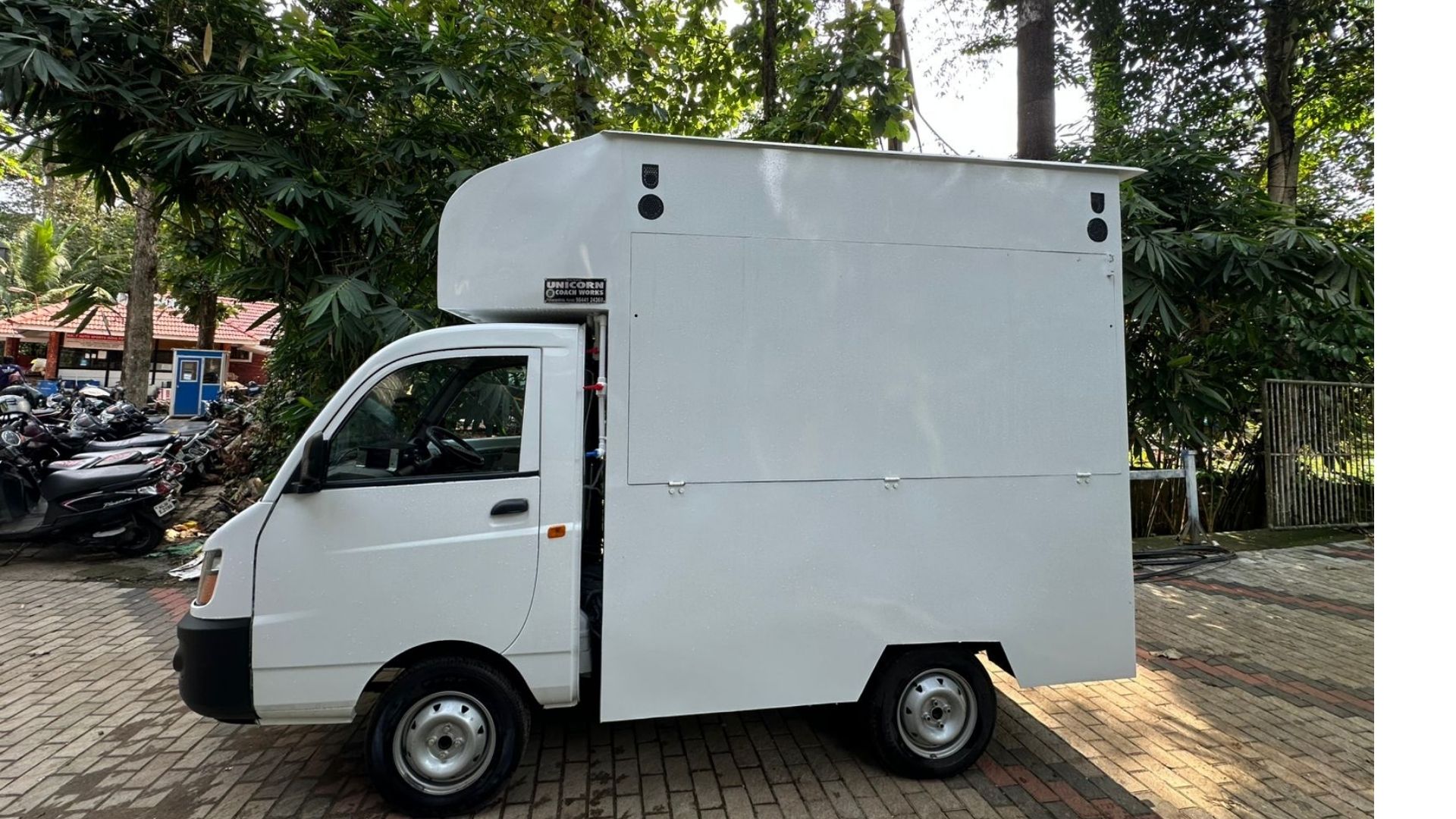 FISH TRUCK
